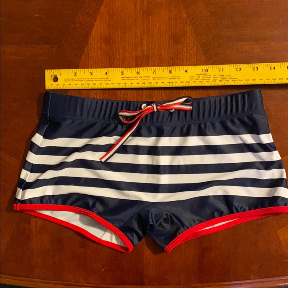 Men’s swimsuit L fits like a small 26-28